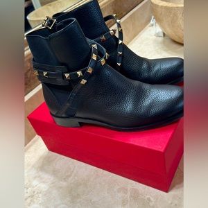 Valentino Studded Booties 😍